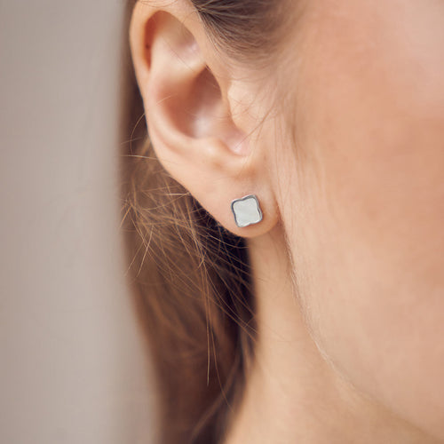 Flora Silver White Earrings